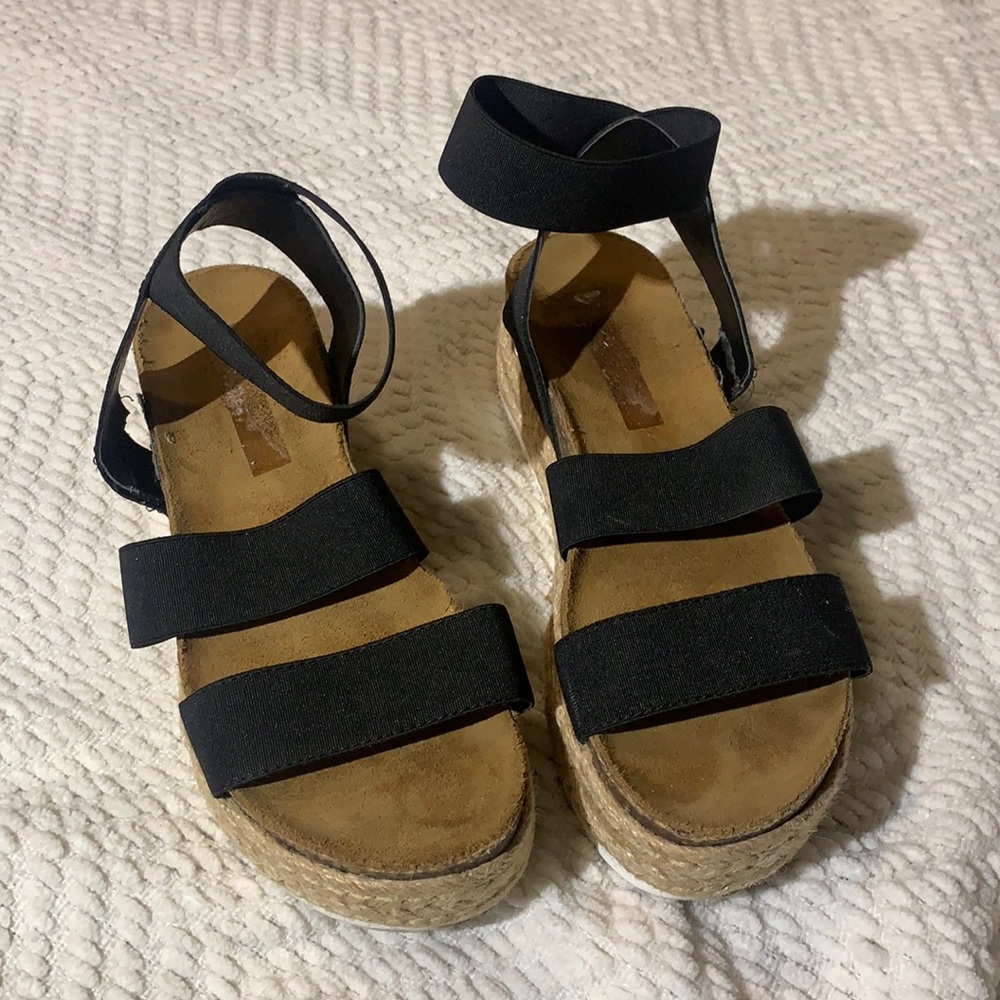 Size 7 Black Sandals